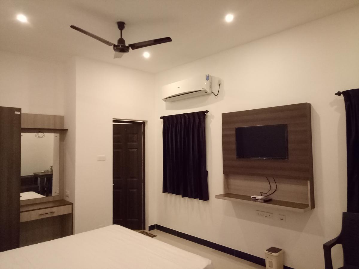 Comfort Nest Coimbatore Exteriör bild